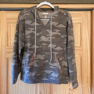 SOLD Knox Rose Faded Camo Hoodie Pink Accents Sz M